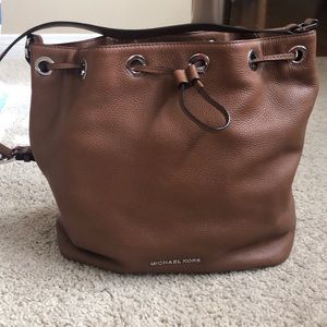 Michael Kors “Jules” Large Bucket Bag